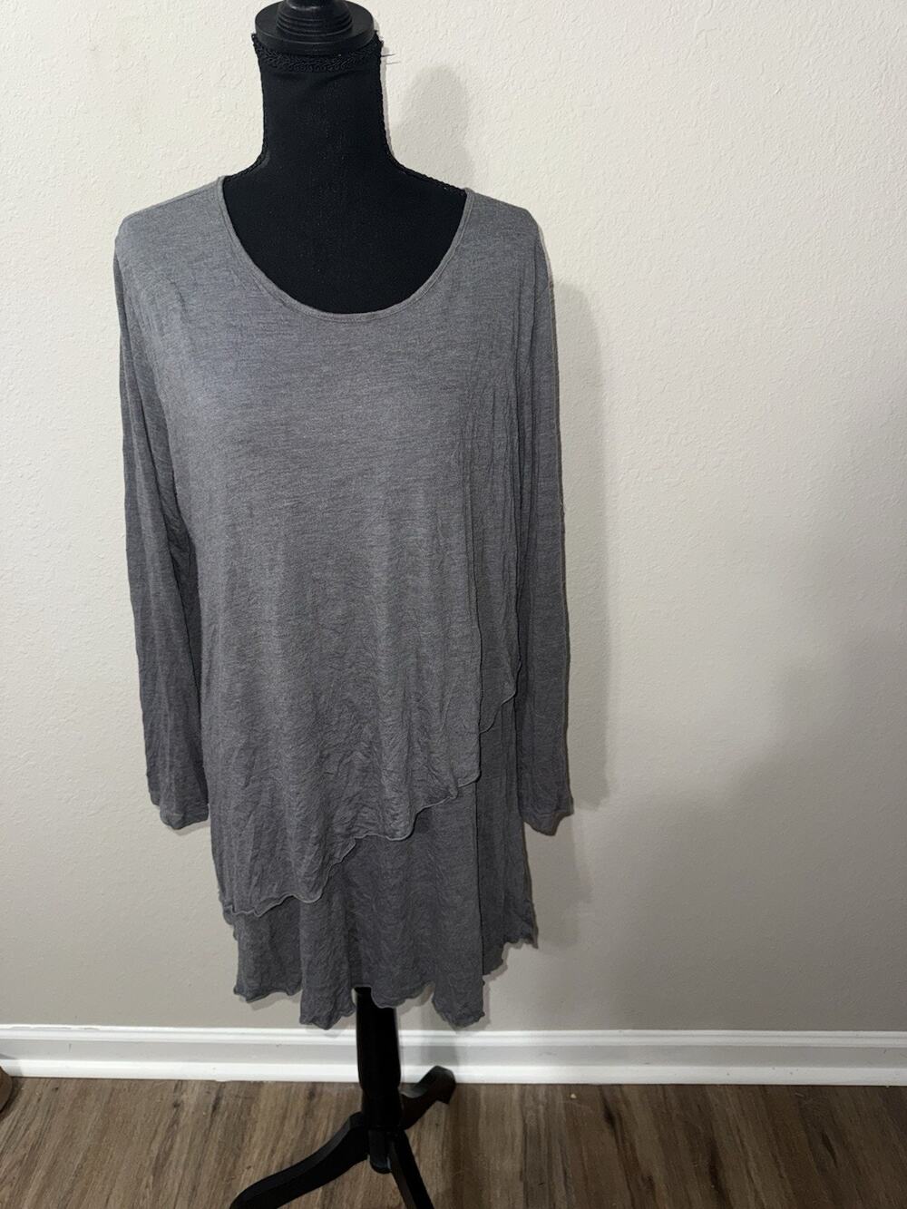 Comfy USA Womens Medium Gray Asymmetrical Layered Tunic Top Lagenlook Artsy⁠